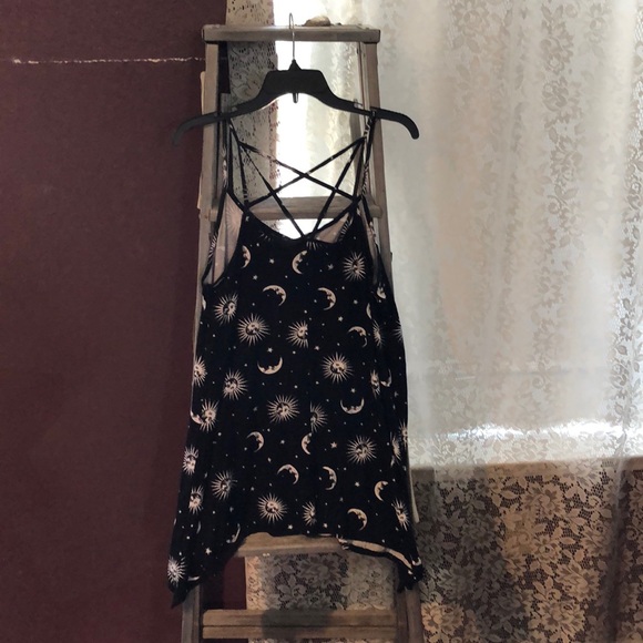 Sun & moon tank - Picture 2 of 8